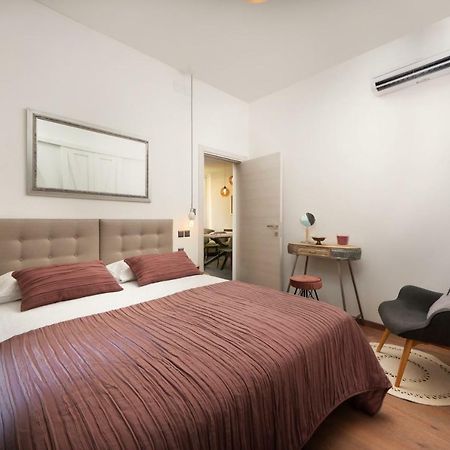 Apartment Altana With Free Parking พูลา ภายนอก รูปภาพ